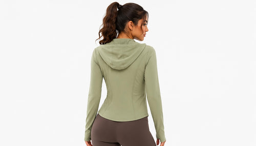 Core™ Chaqueta Deportiva con Capucha