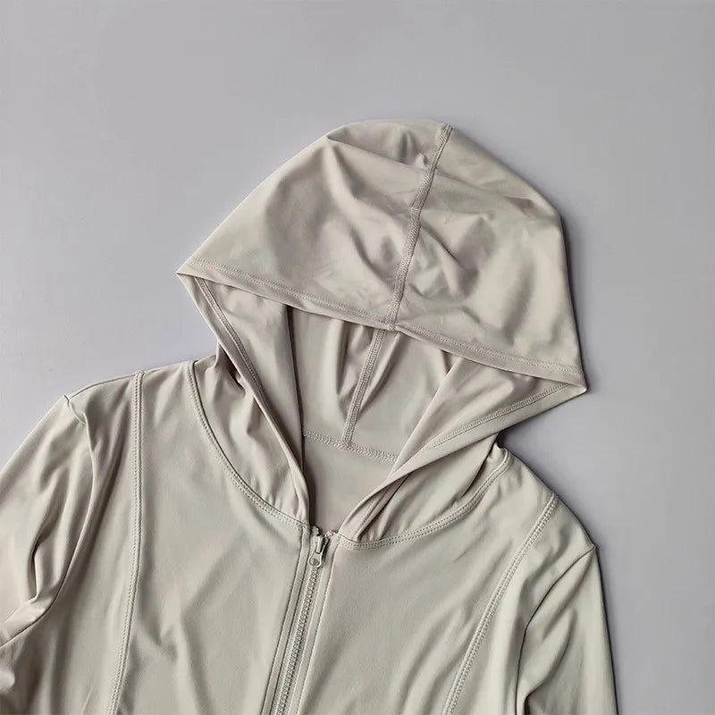 Core™ Chaqueta Deportiva con Capucha