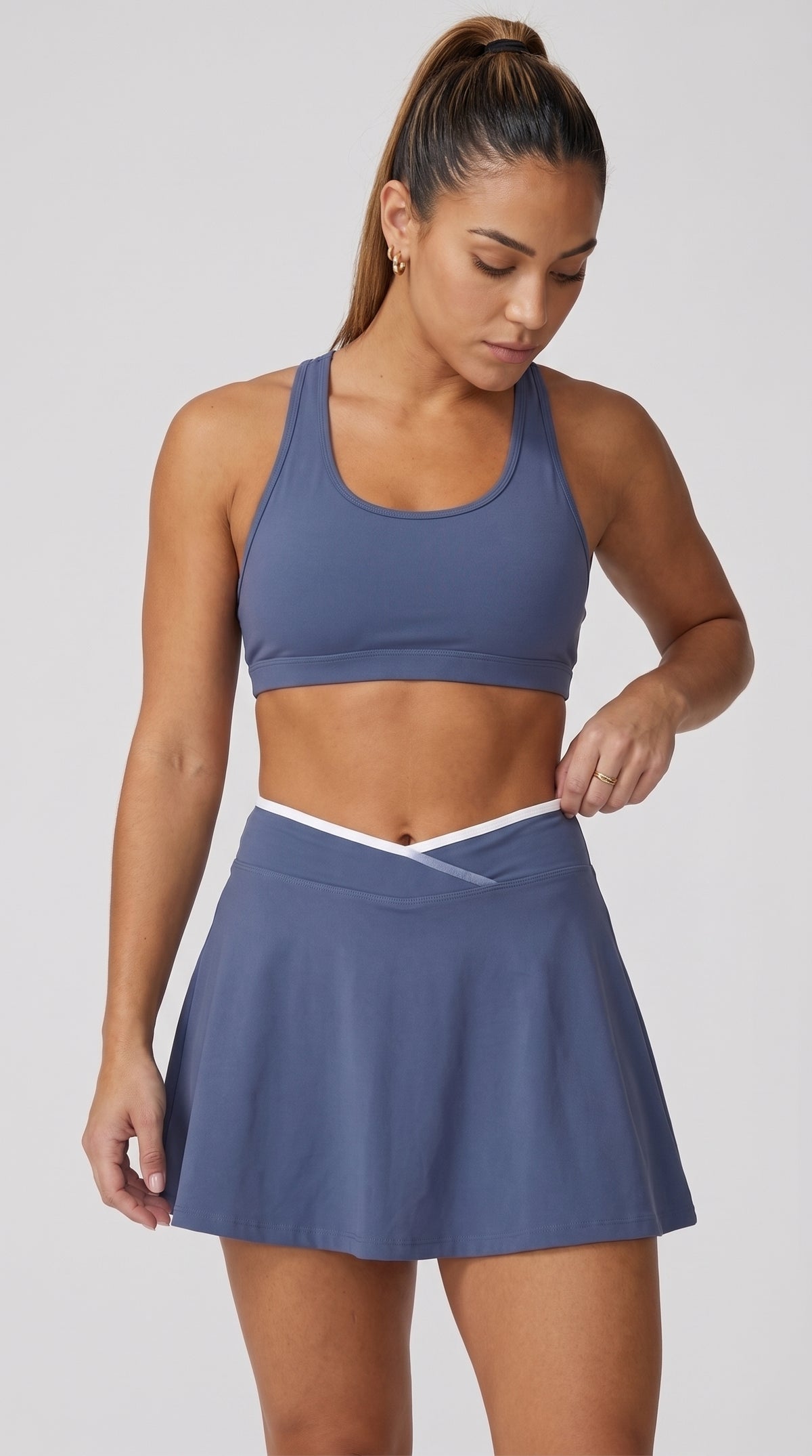 Curve™ Falda Tenis Flowy V-Waist