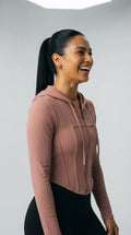 Core™ Chaqueta Deportiva con Capucha