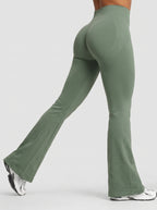 Curve™ Acampanados Push Up de Cintura Media · Efecto Moldeador