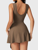 Motion™ Vestido Deportivo con Short Integrado